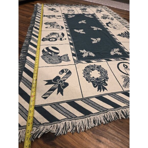 Vtg Christmas Woven Tapestry Throw Blanket With Fringes Reversible 47x71 - Picture 7 of 10